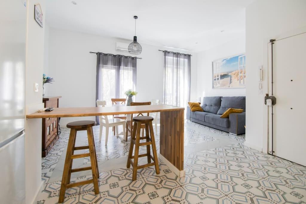 Cozy Flat In City Center Feel The Vibe Selfcheckin Valenza Esterno foto