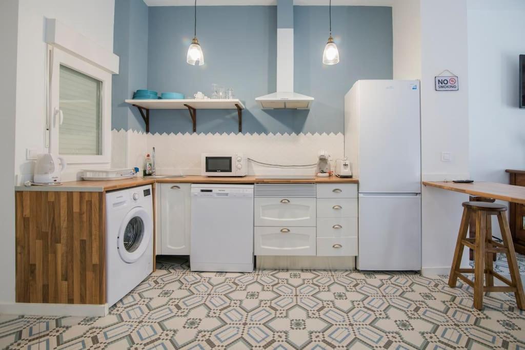 Cozy Flat In City Center Feel The Vibe Selfcheckin Valenza Esterno foto