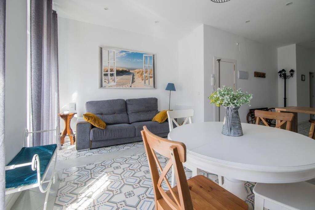 Cozy Flat In City Center Feel The Vibe Selfcheckin Valenza Esterno foto
