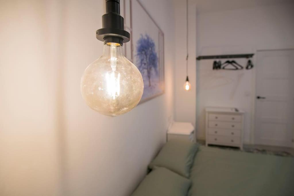 Cozy Flat In City Center Feel The Vibe Selfcheckin Valenza Esterno foto