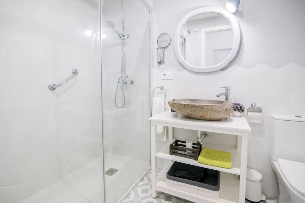 Cozy Flat In City Center Feel The Vibe Selfcheckin Valenza Esterno foto