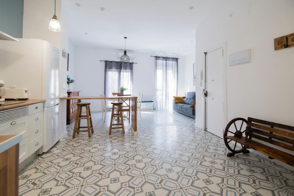 Cozy Flat In City Center Feel The Vibe Selfcheckin Valenza Esterno foto