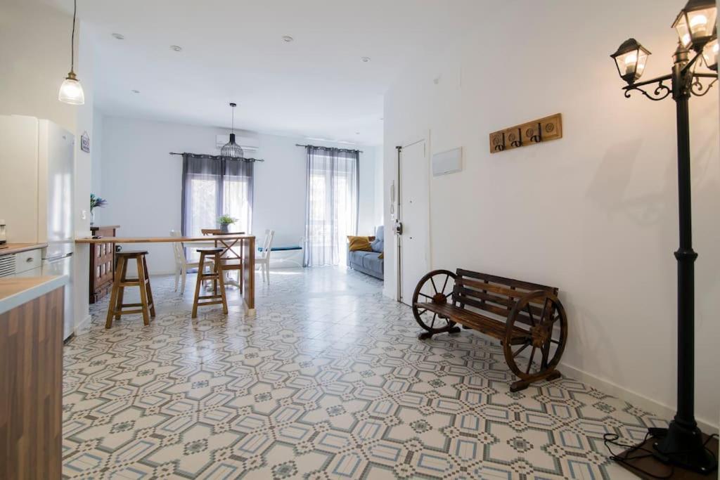 Cozy Flat In City Center Feel The Vibe Selfcheckin Valenza Esterno foto